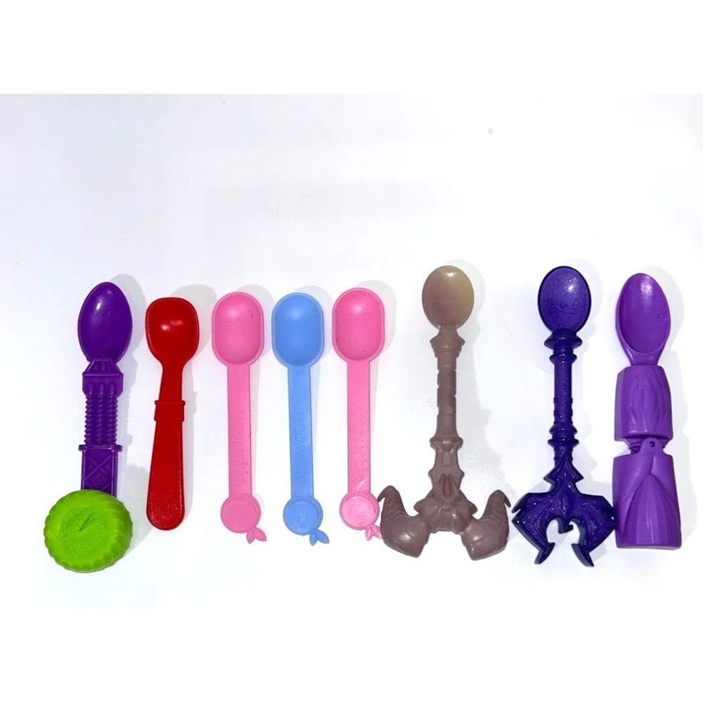 Lot of 8 Plastic Reusable Spoons Yogurt Snow Con He-Man Sonic Hot Wheels Pe-Play